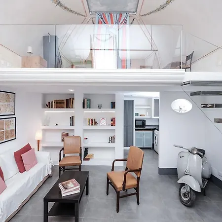 Ancient Trastevere Vespa Loft شقة