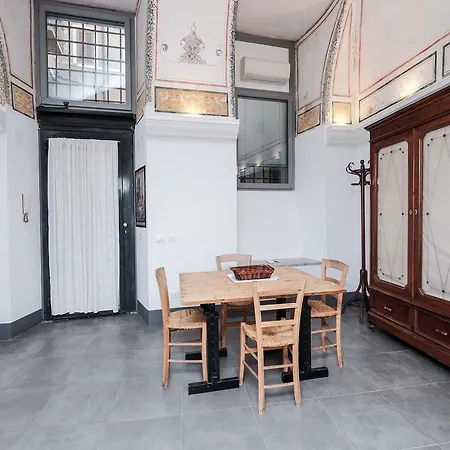 Ancient Trastevere Vespa Loft *