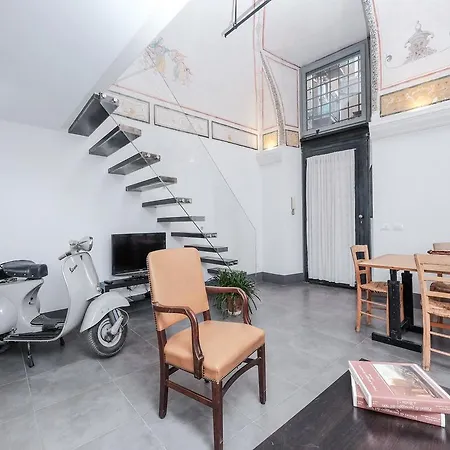Ancient Trastevere Vespa Loft *